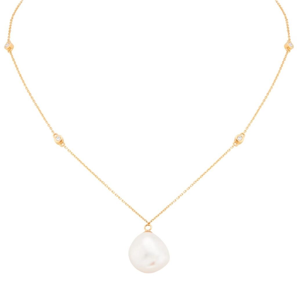 18ct Yellow Gold 0.10cttw Diamond & Baroque Pearl Pendant